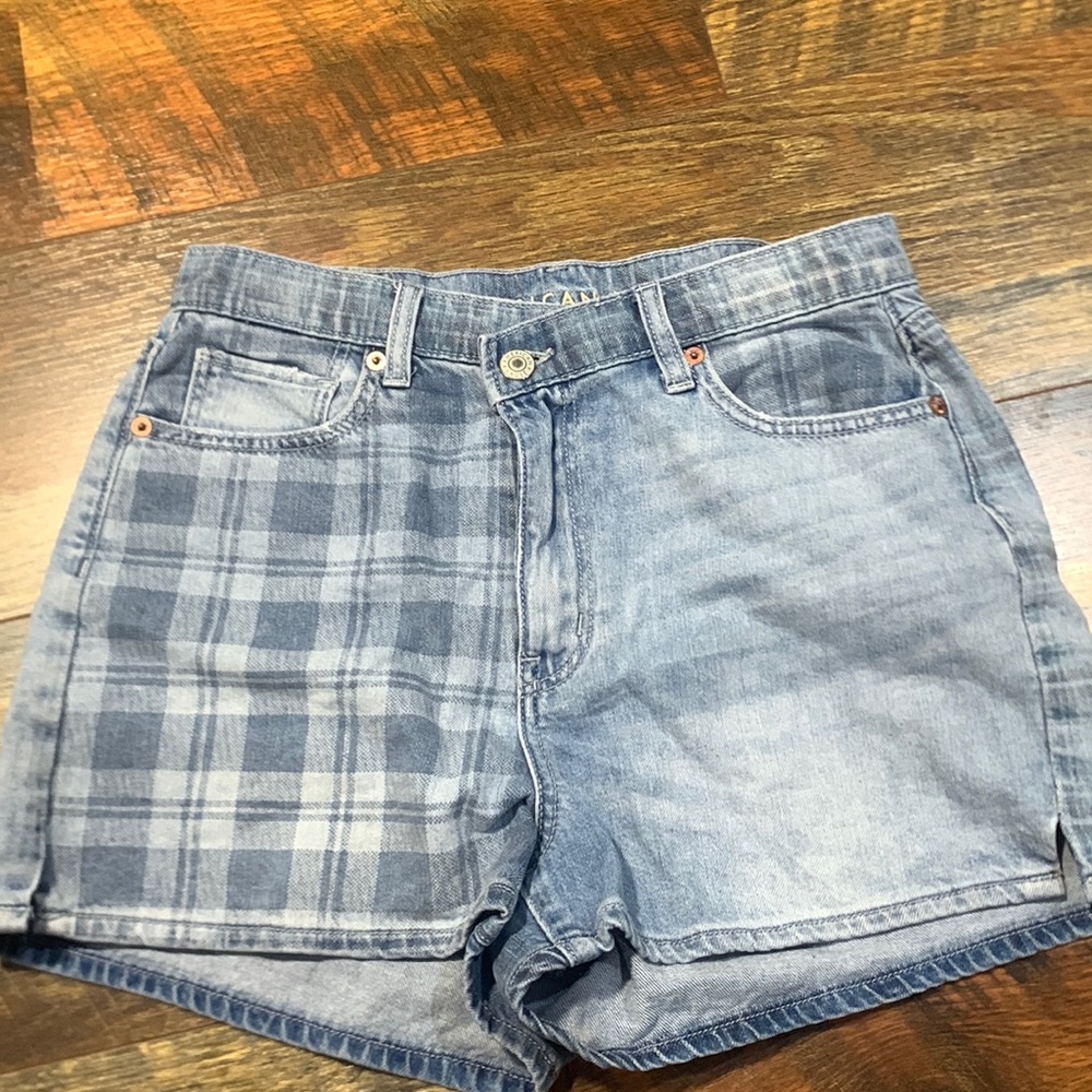 American Eagle High-Rise Mom shorts.
